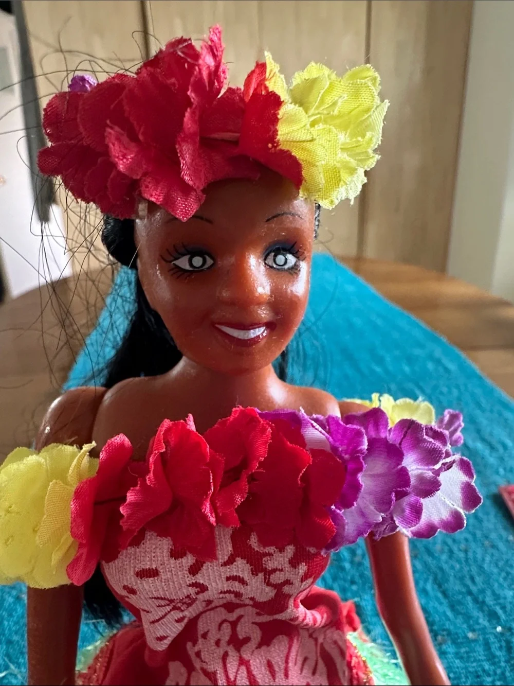 Vintage 1993 Tzu Ling Musical Dancing Hawaiian Hula Girl Doll - Pearly Shells